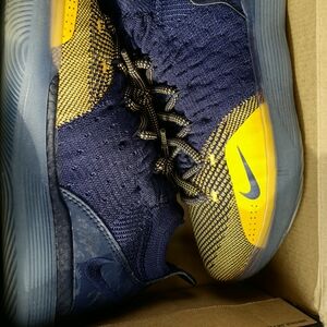 Nike KD 11 Men's Blue and Yellow Athletic Shoes Sz 9 Mens